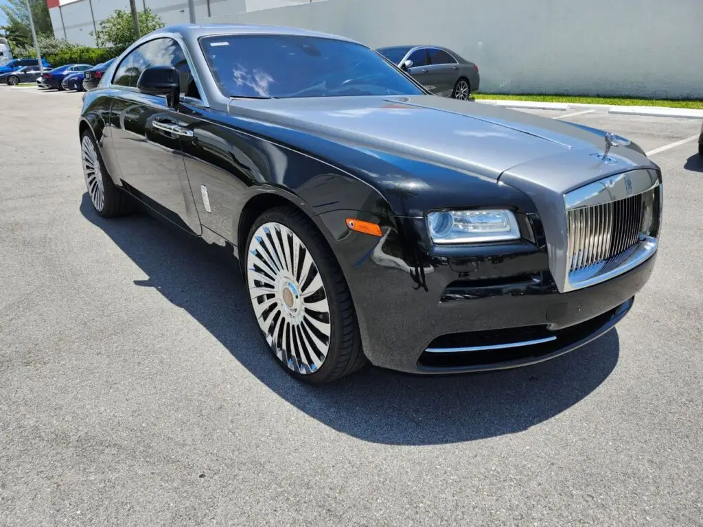 Professional diminished value appraisal of a Rolls-Royce in Boca Raton to calculate the financial impact of a prior accident on its ultra-luxury market value.