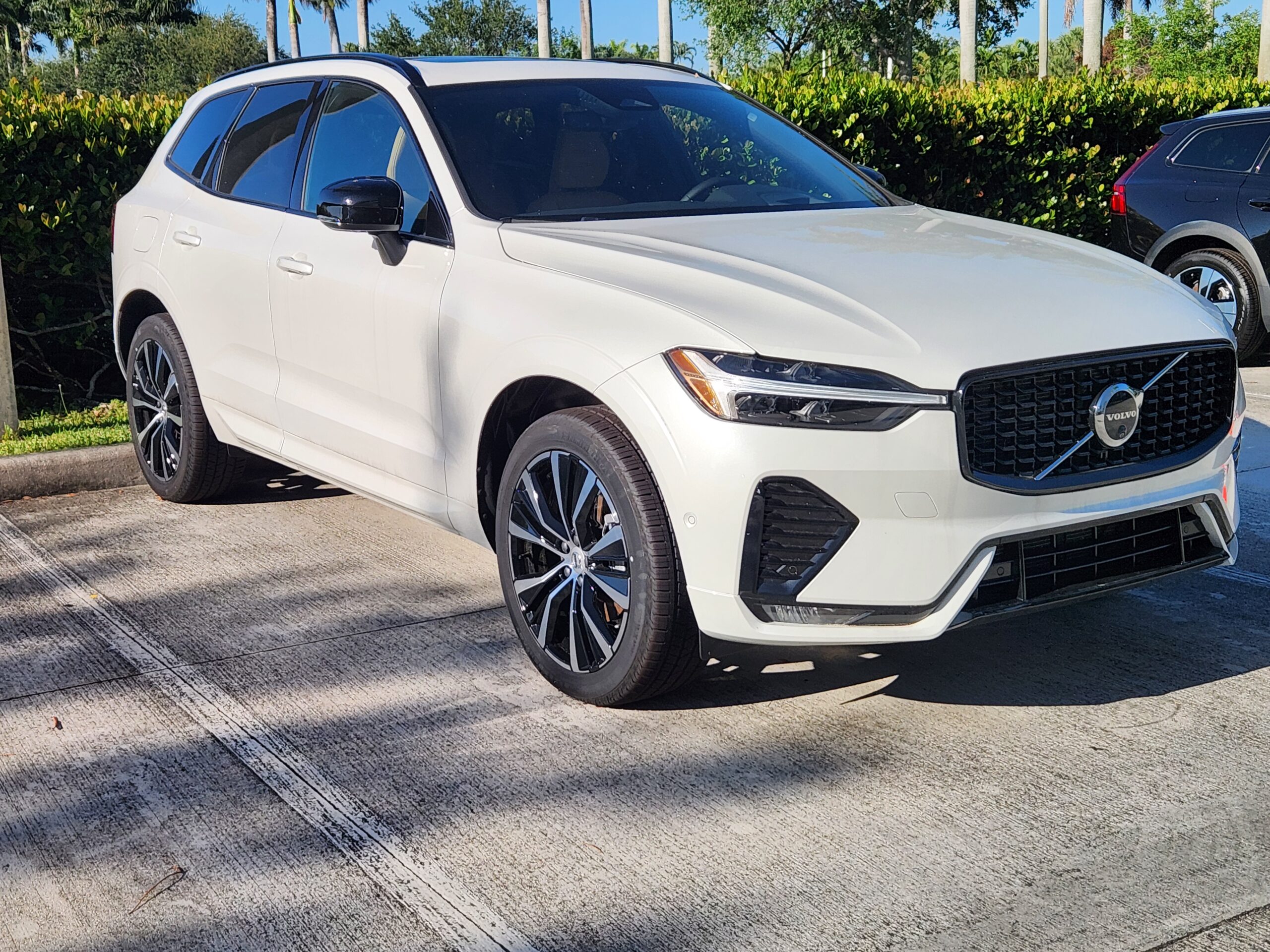 Volvo XC60 luxury SUV with black wheels photographed in Weston Florida for total loss appraisal